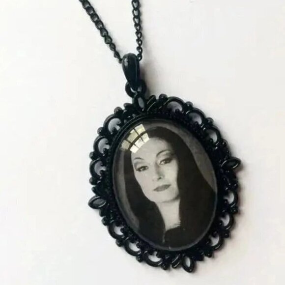Goth Dark Morticia Addams Anjelica Huston Addams Family Black Pendant Necklace - Picture 2 of 2